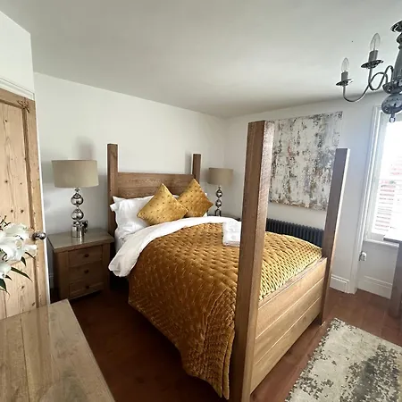 The Barrington Guest house Scarborough