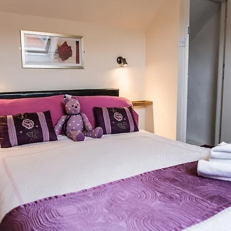 The Barrington Guest house Scarborough