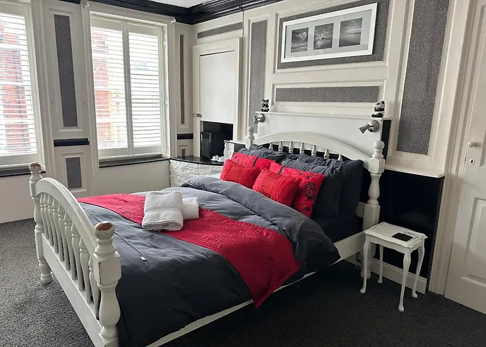 게스트하우스 The Barrington 3*