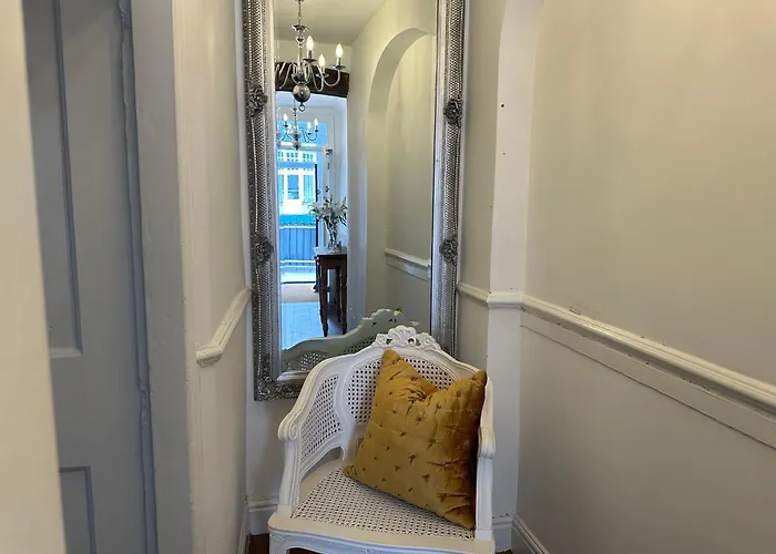 게스트하우스 The Barrington 3*