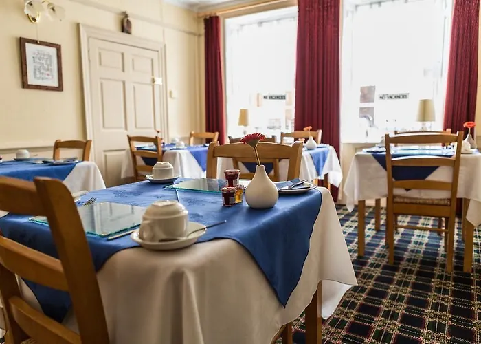 The Barrington 게스트하우스 3*